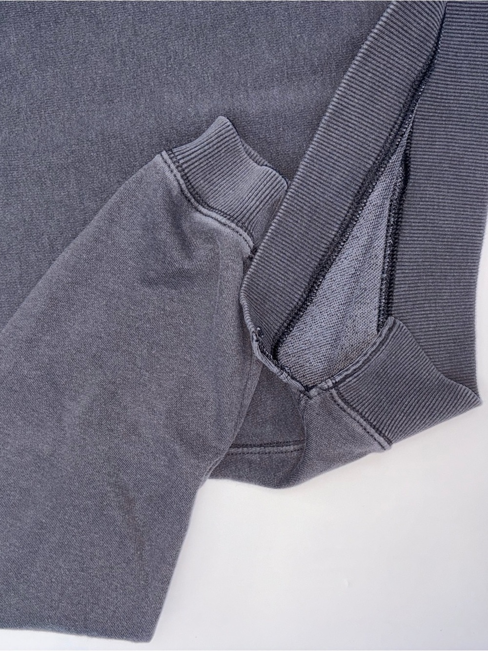 Aerie “Seriously lives in” Charcoal Cropped Crewneck Sweatshirt Sz XL - Picture 4 of 5